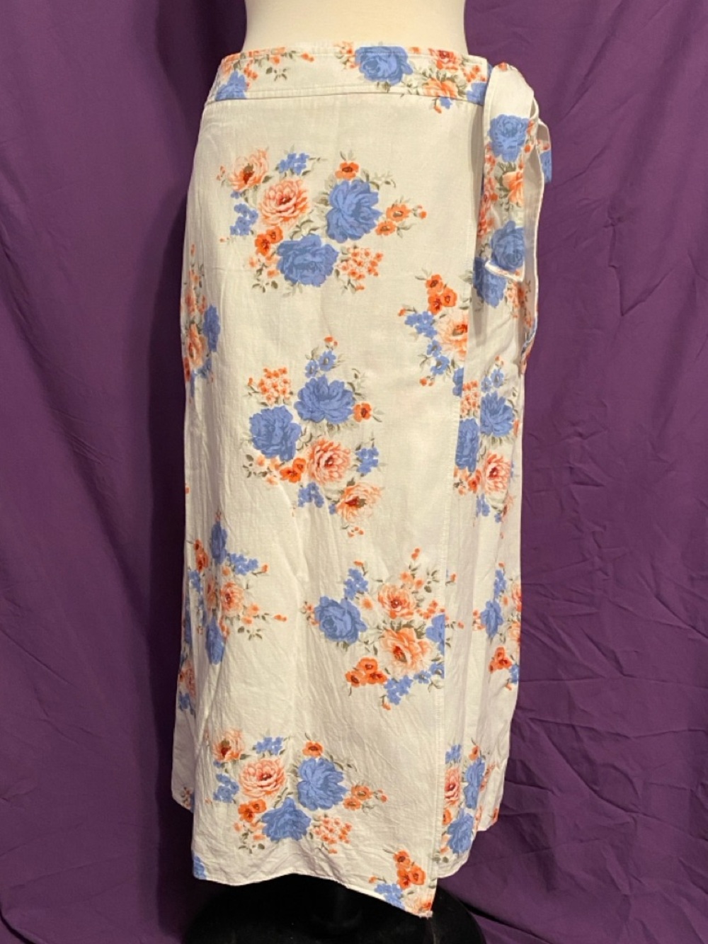 LOFT White Floral Wrap Midi Skirt with Periwinkle & Coral Blooms. Size 6.
